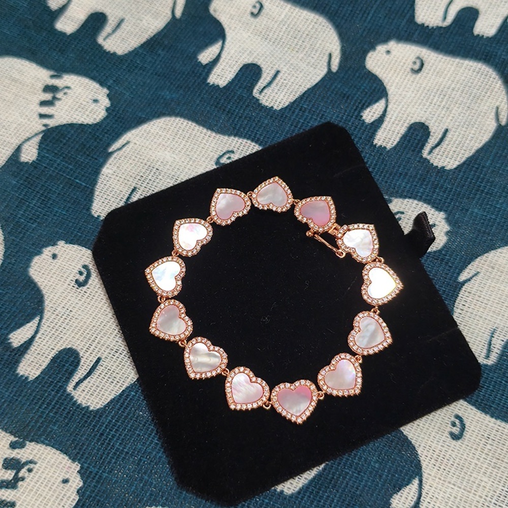 Apm Monaco Pink Shell Heart Bracelet